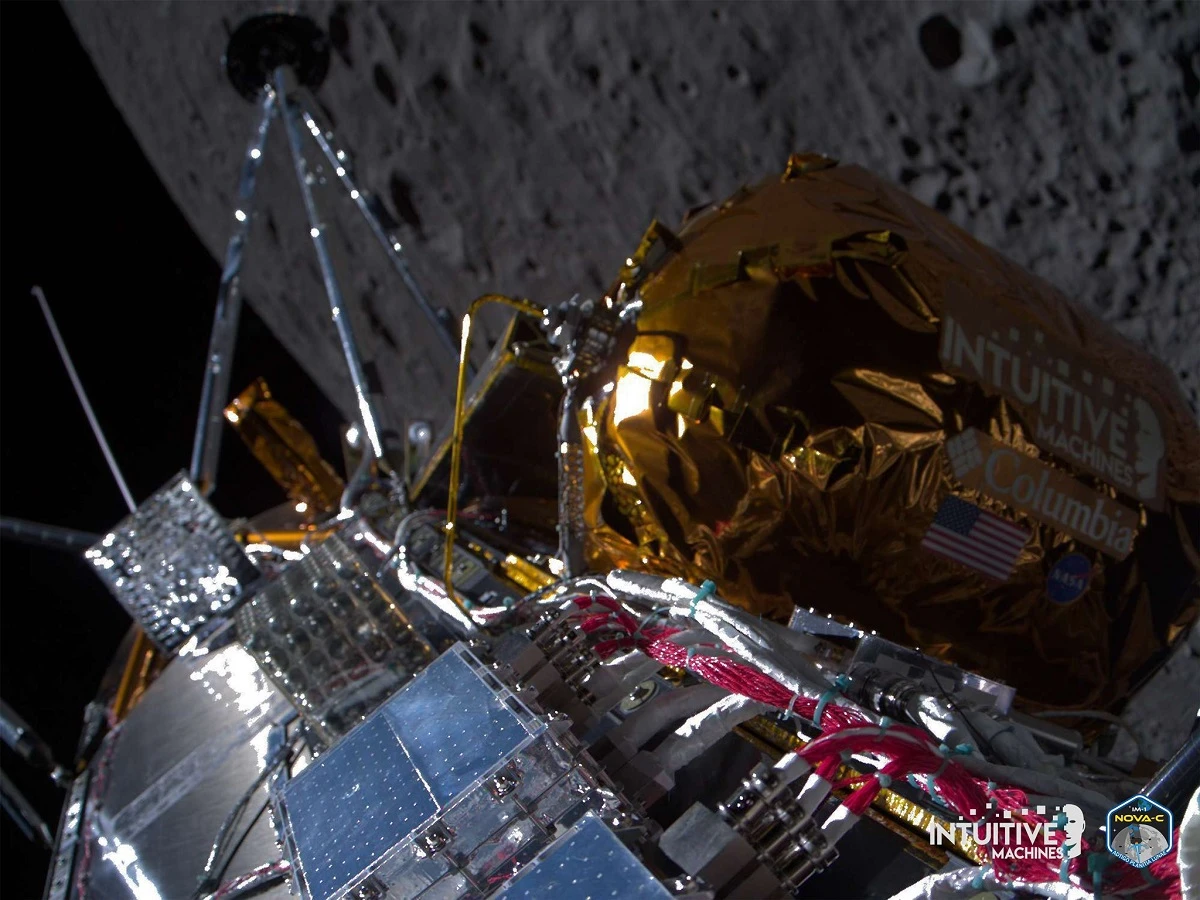 Odysseus: il lander di Intuitive Machine si è posato sulla Luna: «Adesso ha una nuova casa» – Il video