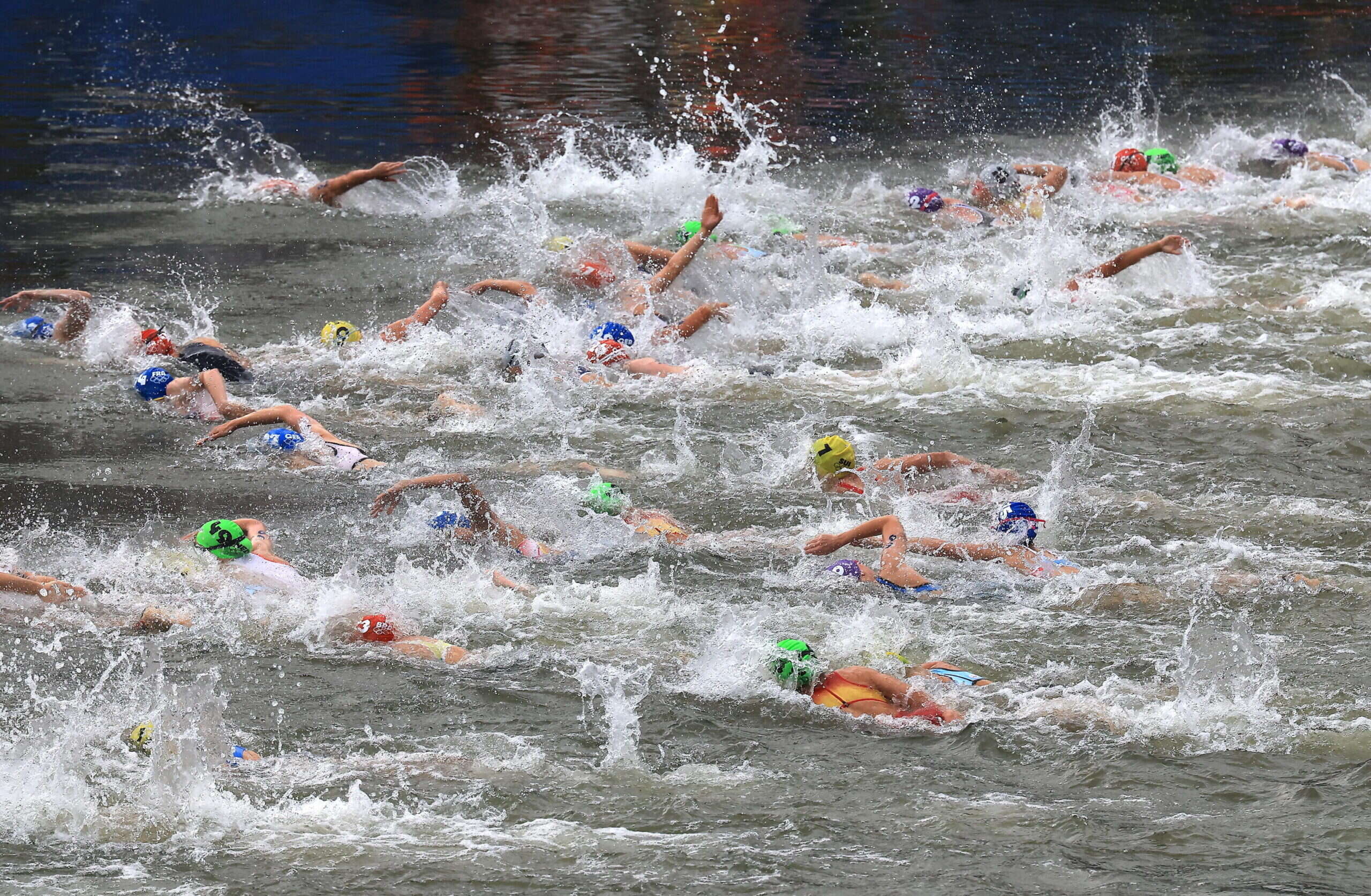 Parigi 2024, la Senna non dà pace neppure alle Paralimpiadi: gare di Triathlon anticipate a domenica per evitare i batteri