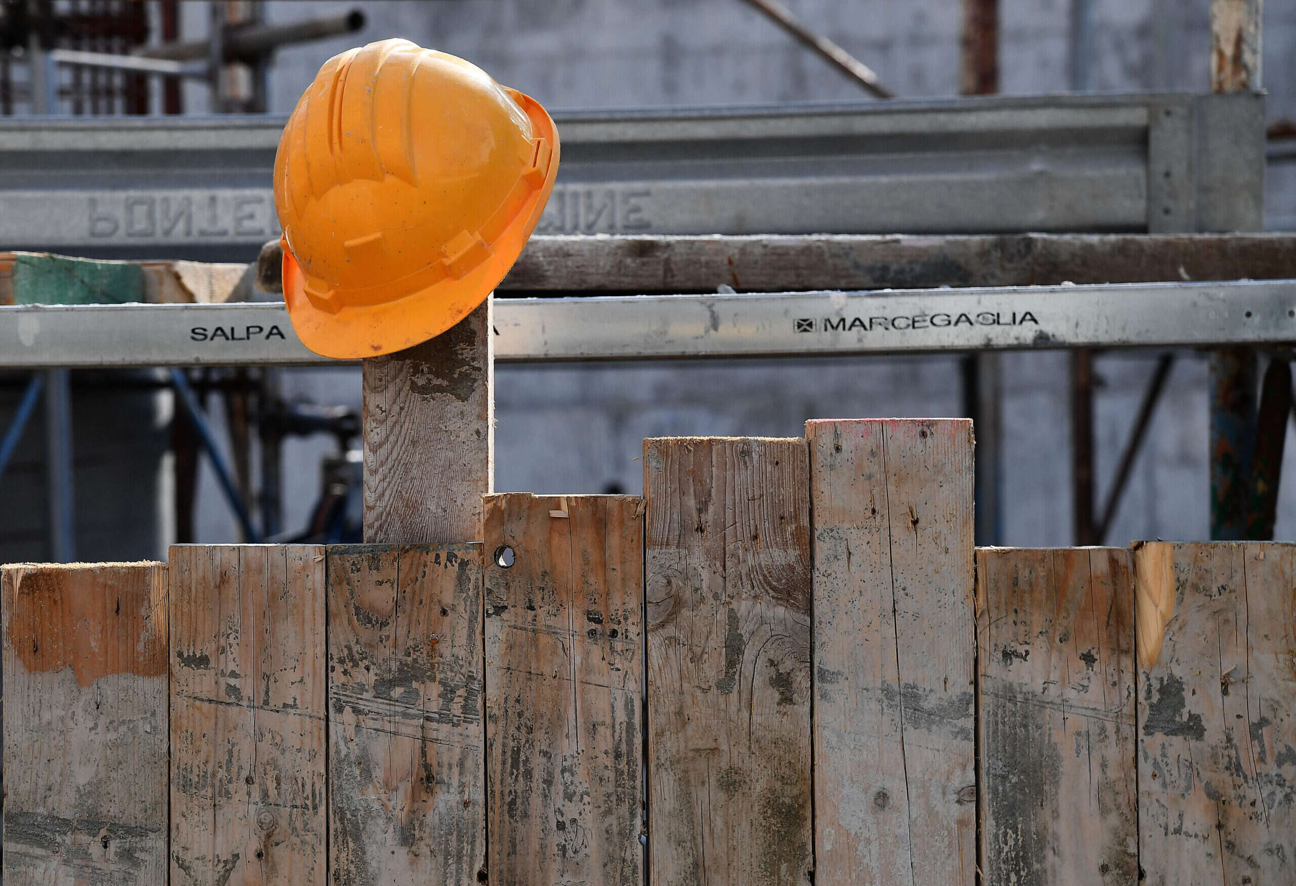 Sicurezza sul lavoro, al via la patente a punti per l’edilizia: cos’è, come funziona e come si calcolano i crediti