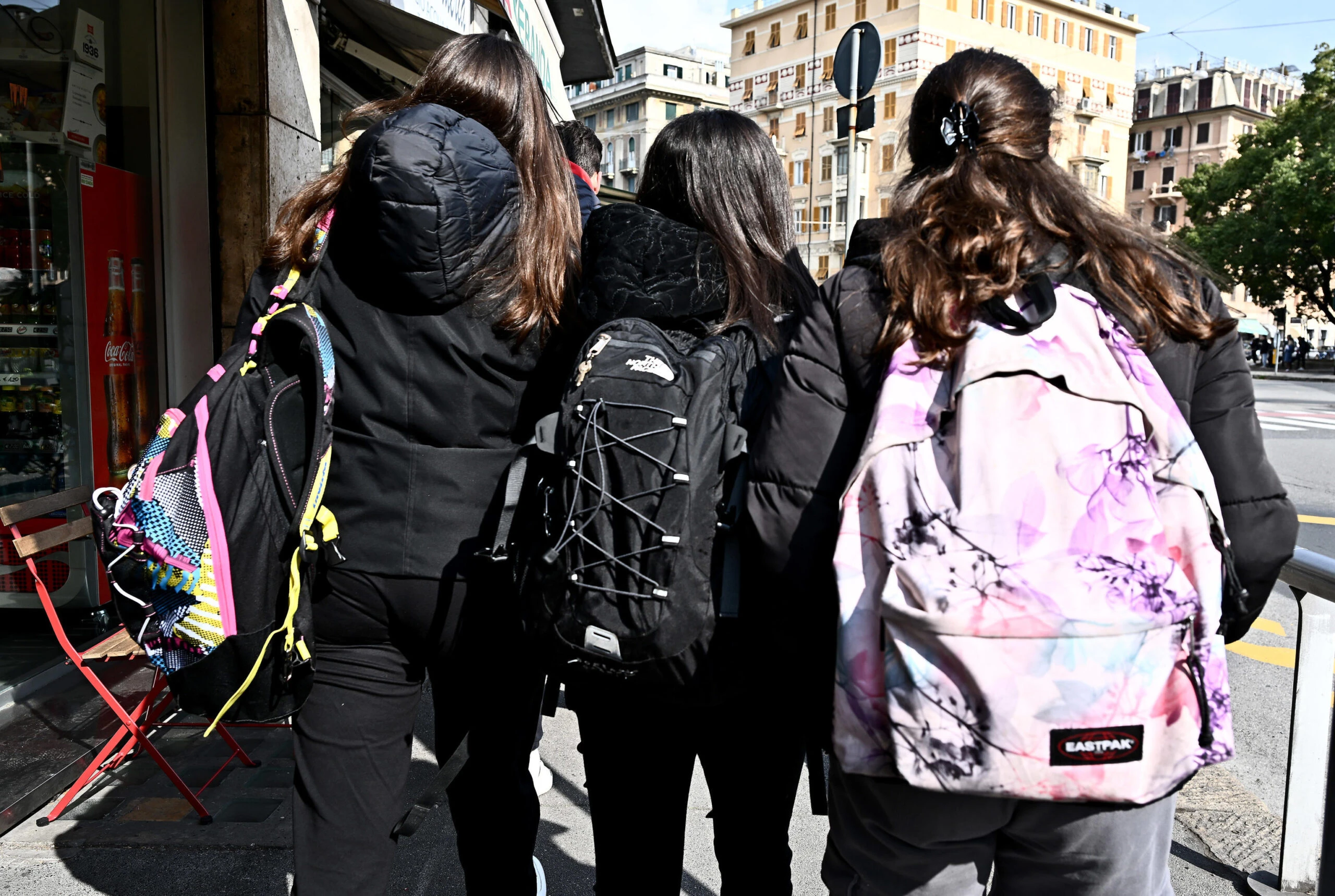 Milano, l’educazione sessuale e affettiva sbarca nelle scuole superiori: accordo tra il Comune e Durex