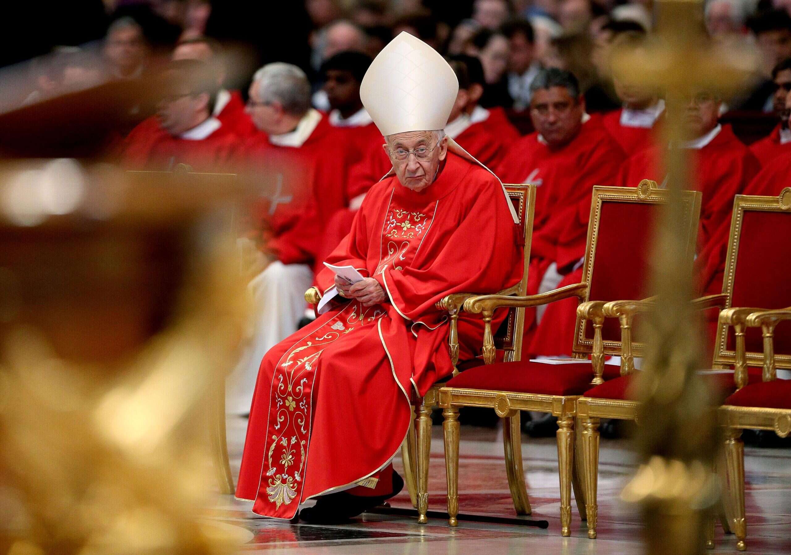 Il cardinale Ruini si trova in terapia intensiva: il malore ieri sera e il trasporto d’urgenza al Gemelli di Roma