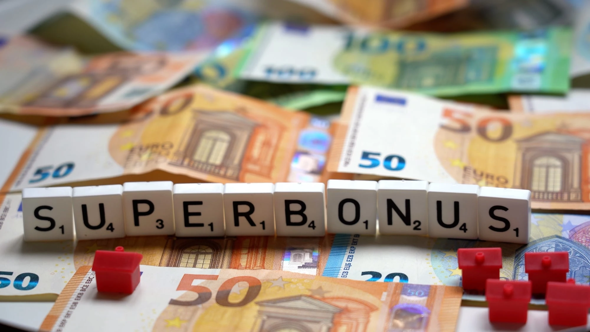 Cosa succede con il Superbonus e l’ipotesi proroga: i condomini, il Sal straordinario 2023 e il 70% dal prossimo anno