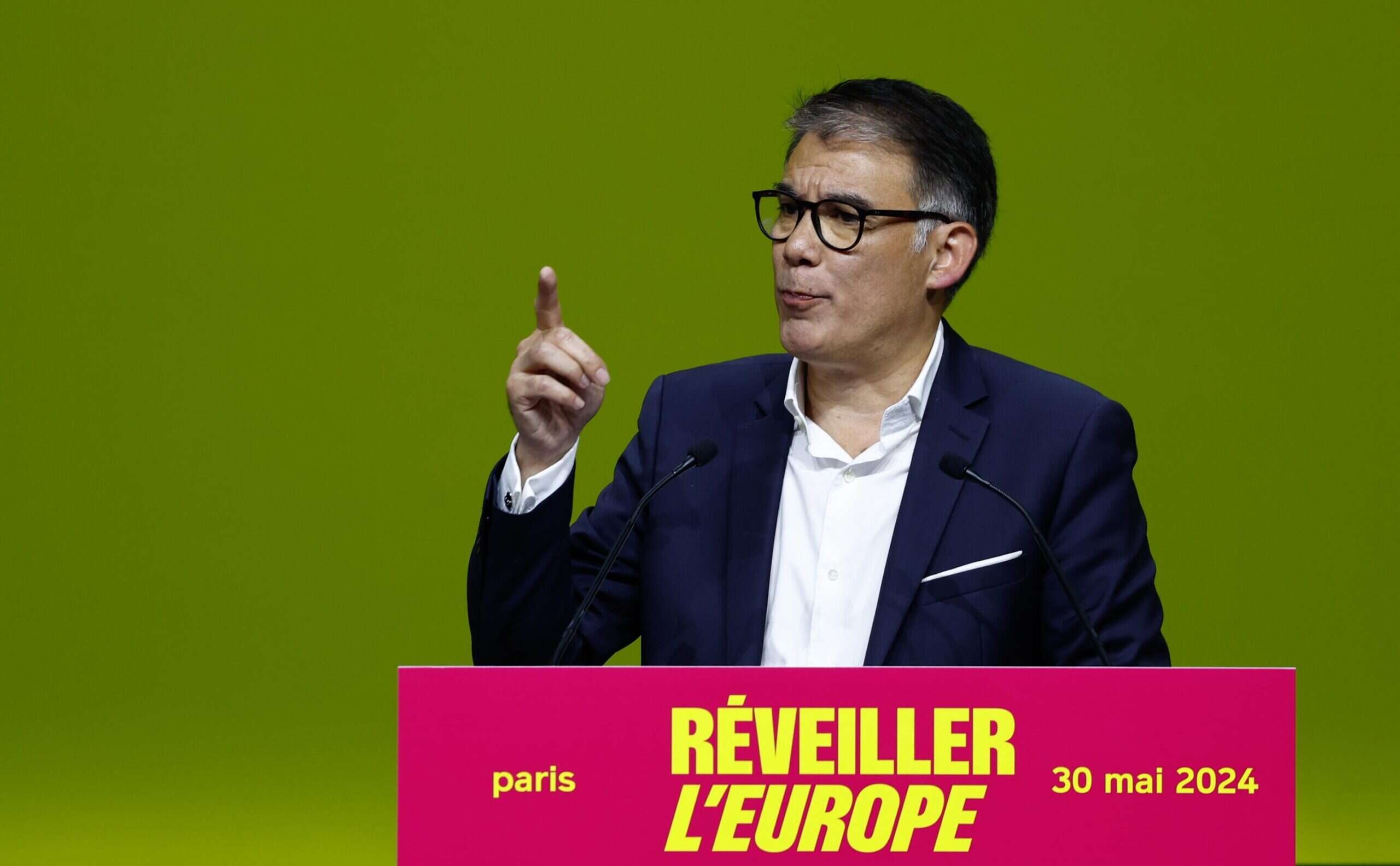 Francia, il capo dei socialisti Oliver Faure si candida a guidare il governo: «Sono pronto». Così Mélenchon può finire in un angolo