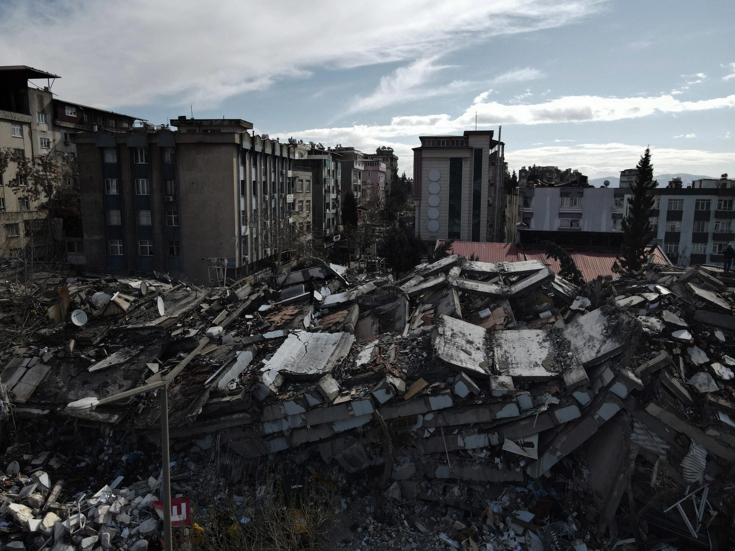 Il segnale prima di un grande terremoto, lo studio francese sullo scivolamento della faglia: i dubbi degli esperti