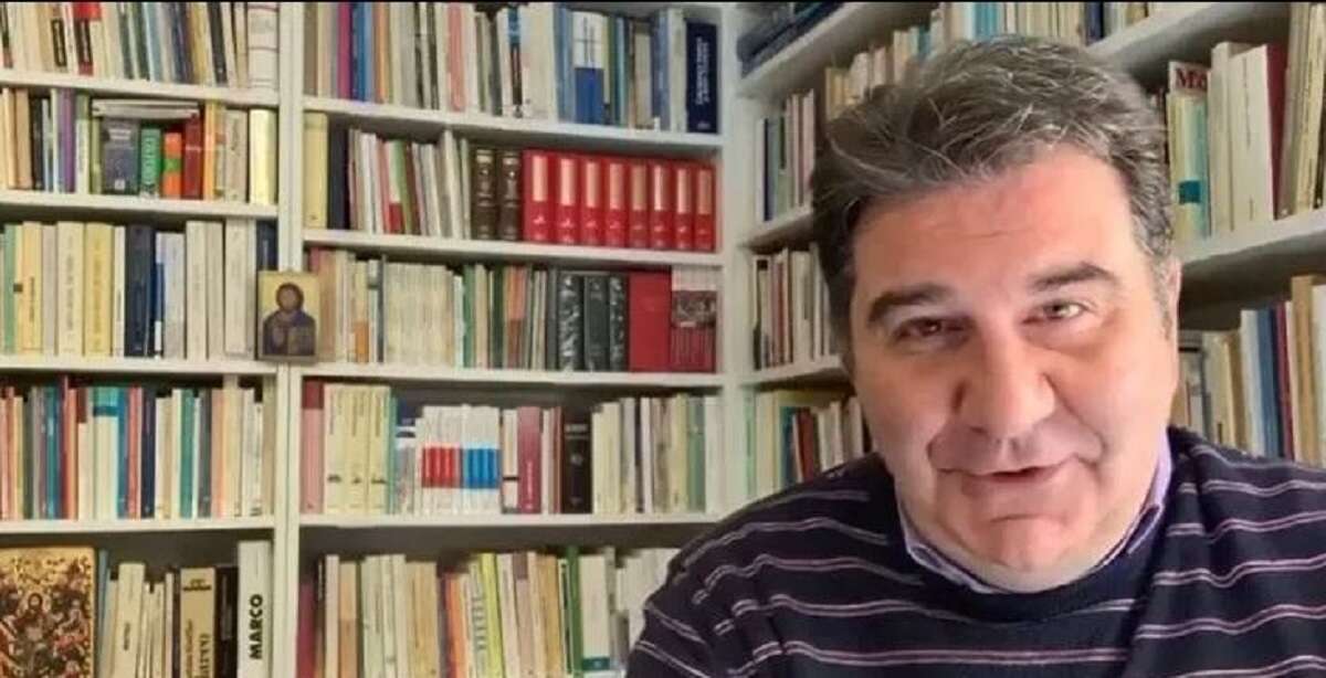 L’ex prof di religione condannato per pedofilia si laurea con una tesi sui peccati della carne