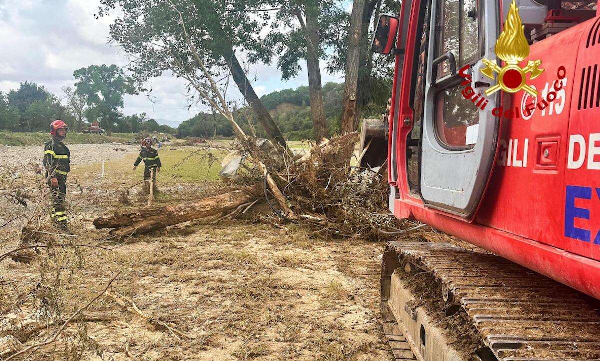 Val di Cecina, trovato il corpo di una donna tra le sterpaglie: «È la turista tedesca portata via dalla piena». Nessuna traccia del nipotino di 5 mesi