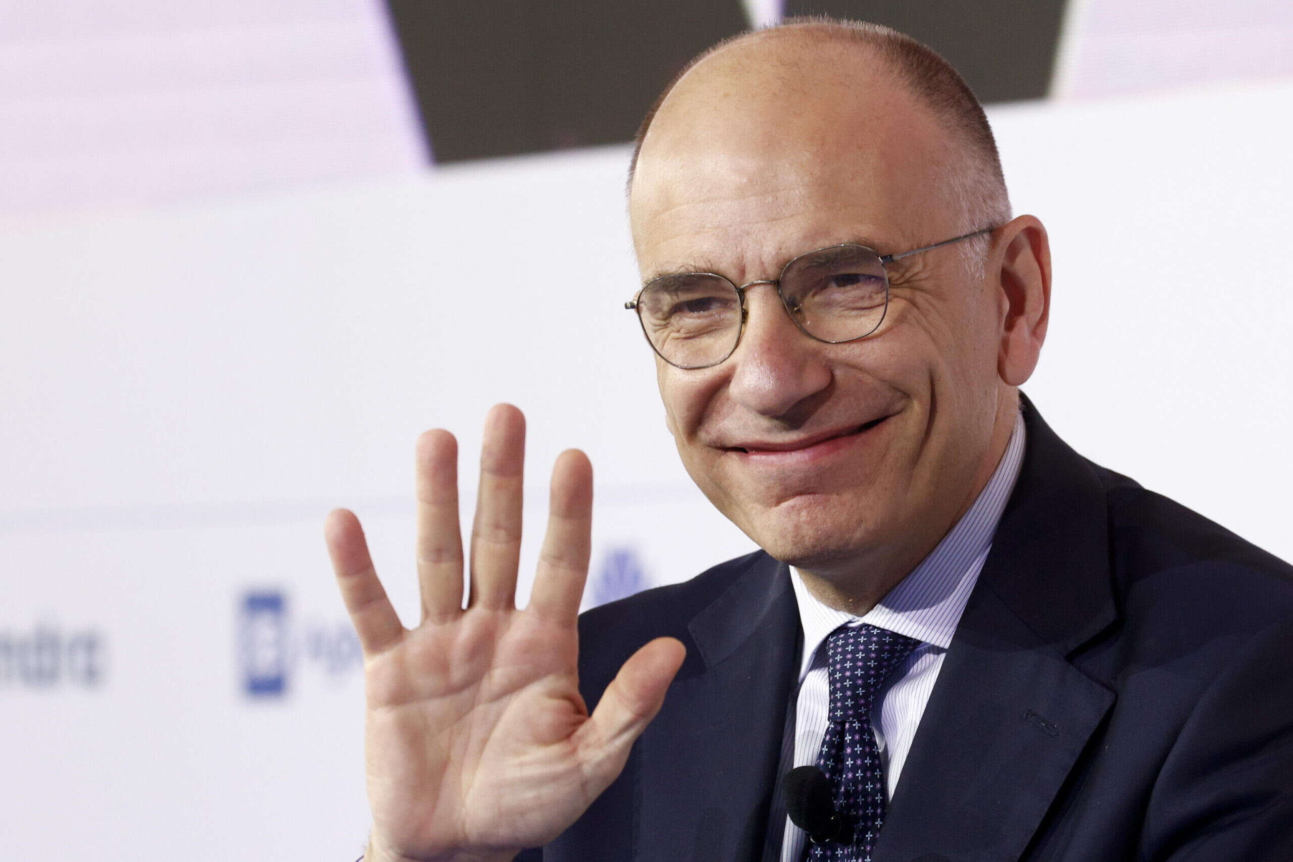 Enrico Letta lascia (di nuovo) la politica italiana: «Torno al lavoro universitario». Il suo posto alla Camera va a Rosanna Filippin