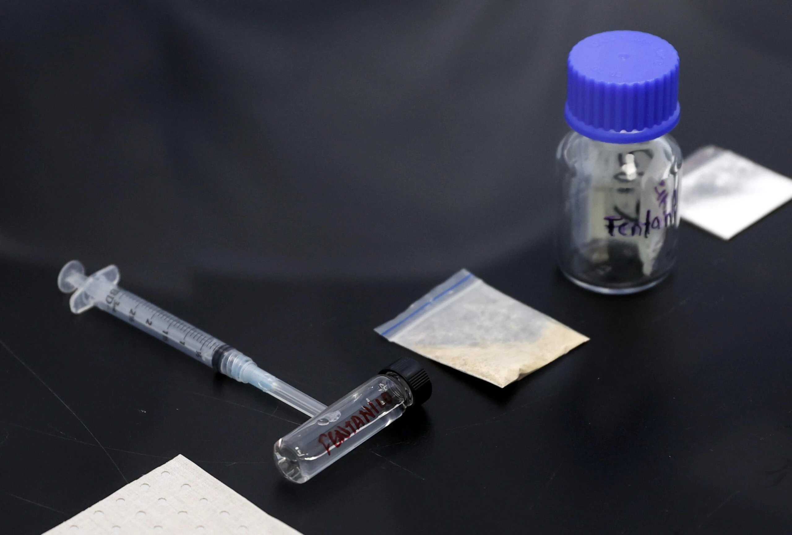 Il fentanyl è sbarcato in Italia: trovato grazie a un consumatore di eroina che ha riscontrato effetti strani dopo una dose