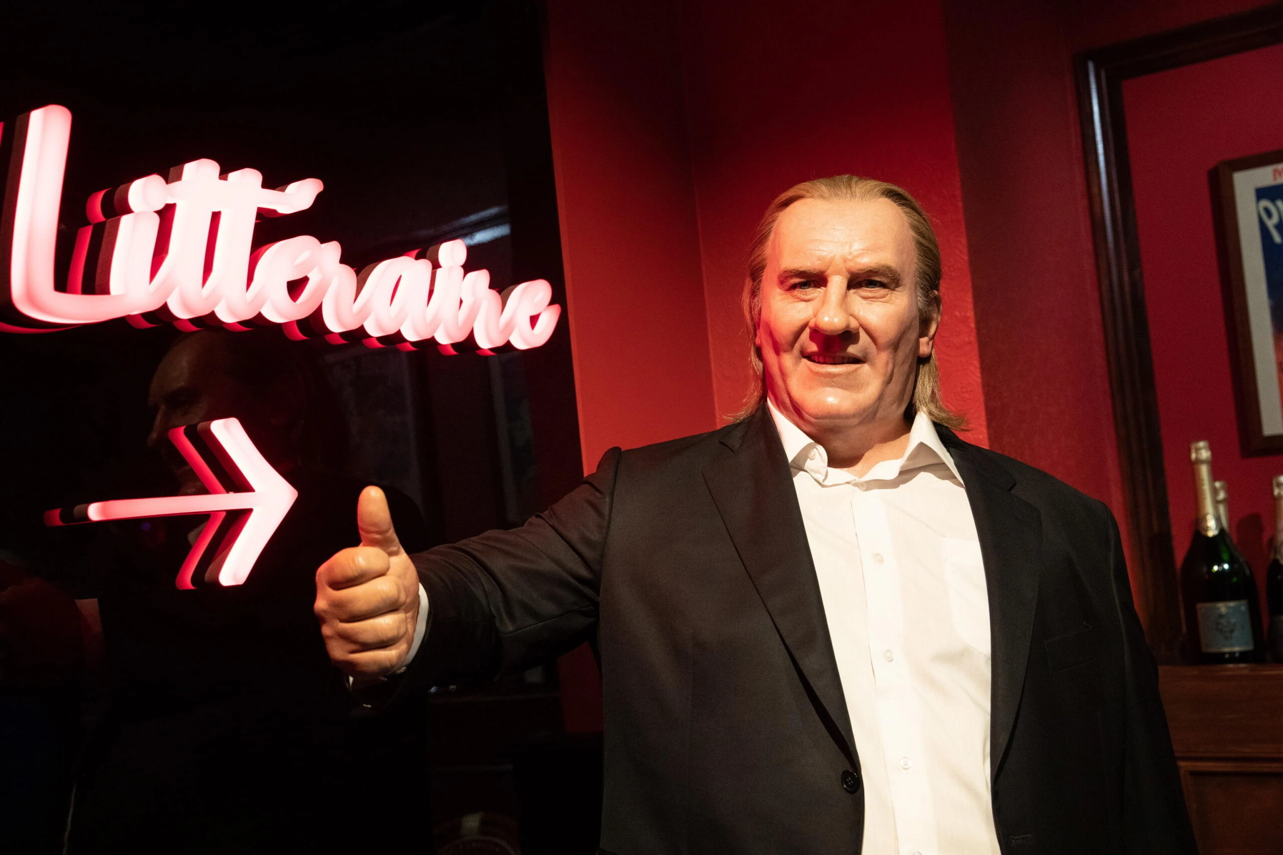 «Gerard Depardieu mi molestò sul set nel 2007». Le nuove accuse alla star del cinema francese (che nega tutto)