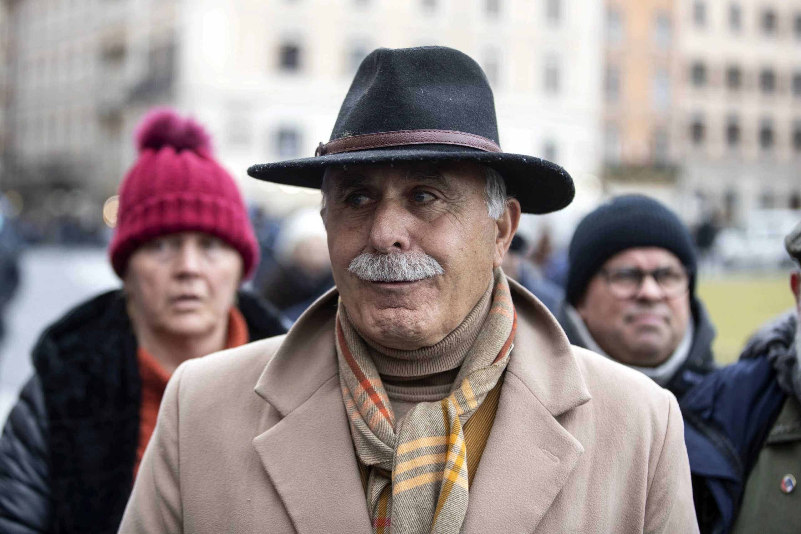Il generale Pappalardo e la condanna per diffamazione ai danni di David Parenzo. Lui si difende: «Non l’ho scritto io», ma la giudice non gli crede
