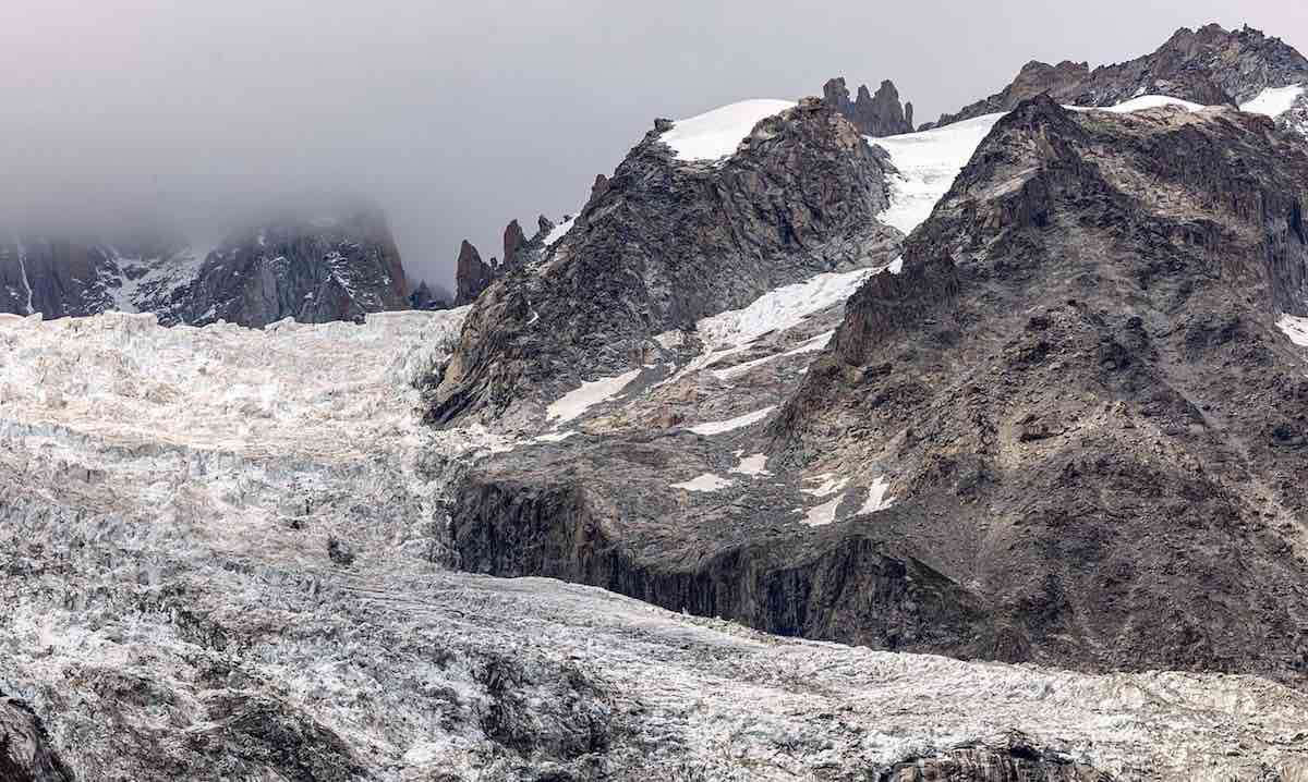 Maltempo sul Monte Bianco, dispersi da sabato quattro alpinisti bloccati sulla vetta