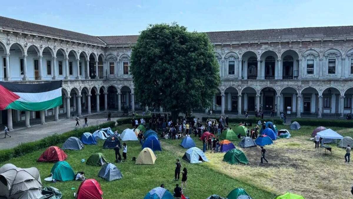 Gli studenti nelle tende fuori dalle Università, la protesta pro Palestina da Milano a Napoli. La lettera al governo – Il video