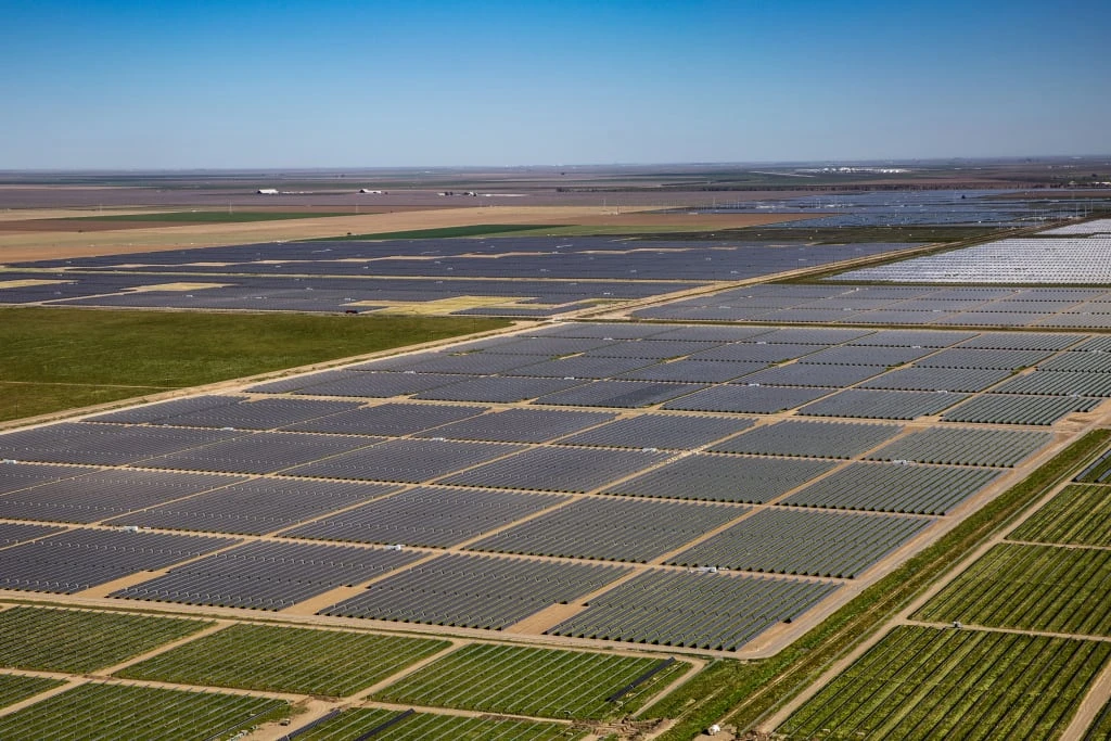 In rural California, farmers are harvesting a new crop: Solar power