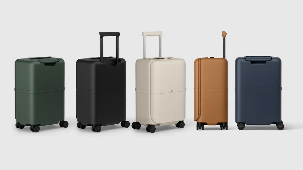 This clever new carry-on is designed to open like a trunk
