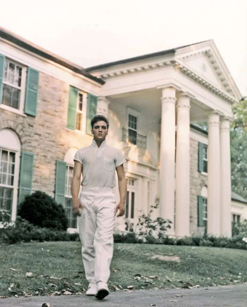 How Elvis Presley’s Graceland is a mood board of 1950s Americana that bridges cultural divides