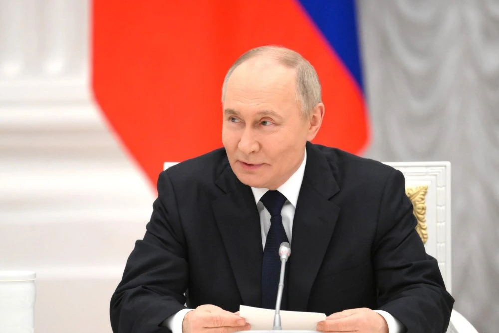 Gdzie jest Putin? Tysiące ludzi śledzą w tym miejscu jego lot na Alaskę