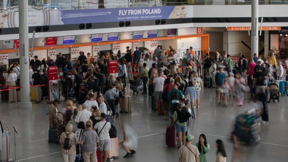 Linia lotnicza rozda Polakom po 3 tys. zł. A my wiemy, jakie warunki trzeba spełnić