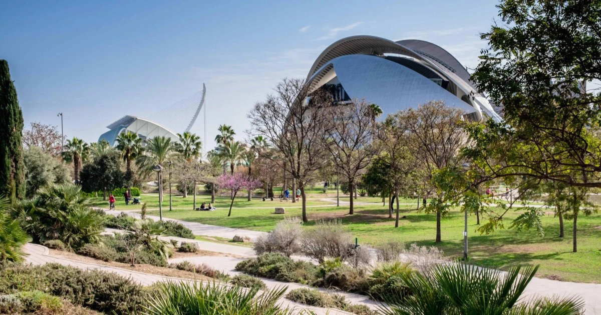 
         Del 'hackeo' ruso en el Jardín del Turia de Valencia a presas y aeropuertos: los posibles ciberataques que están por llegar 
    