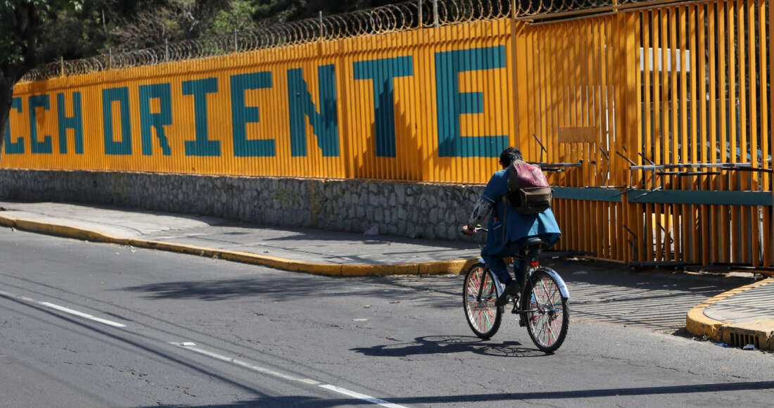 CCH Oriente suspende clases por intento de suicidio de alumno; lo reportan estable