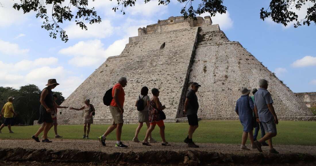 Mujeres mayas colaboran en restauración de zona arqueológica de Uxmal: INAH