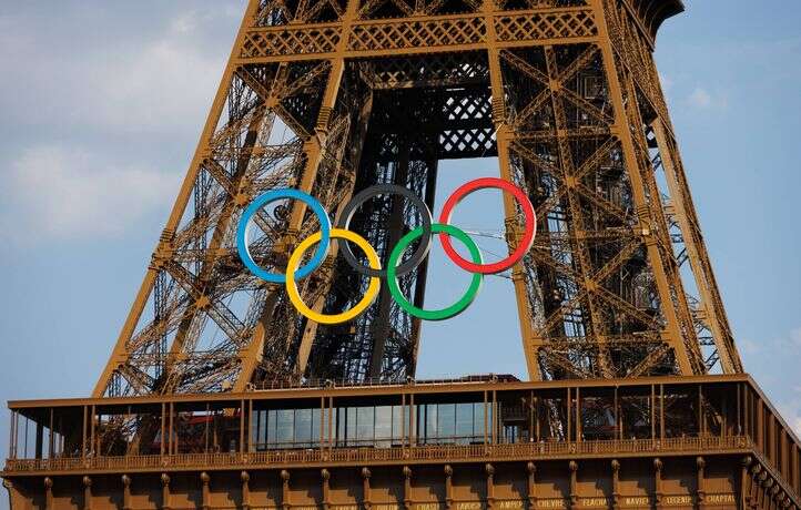 « Oui pour garder les anneaux olympiques… mais pas sur la Tour Eiffel »