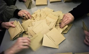 Elections régionales EN DIRECT : Les bureaux de vote viennent de fermer dans la majorité des communes du pays…