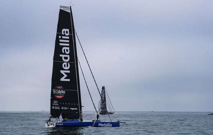 Frayeur sur le Vendée Globe pour Pip Hare, son bateau a démâté