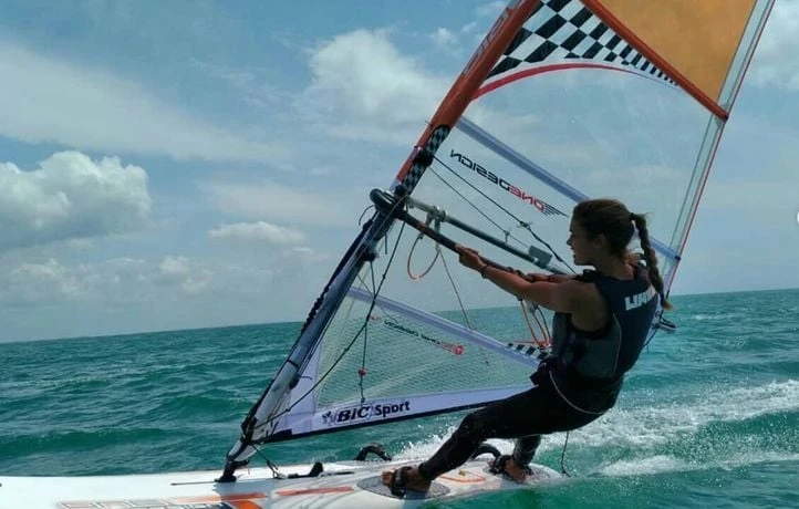 Ancienne espoir de la voile, elle se faisait abuser sexuellement