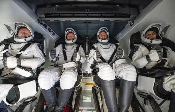 Après neuf mois en apesanteur, les astronautes sont de retour sur Terre