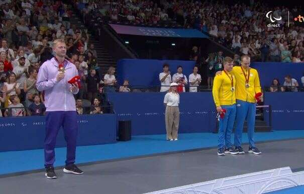 Les Ukrainiens refusent de poser avec le champion biélorusse sur le podium