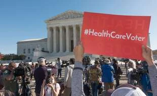 La Cour suprême américaine refuse d'invalider la loi sur la santé d'Obama