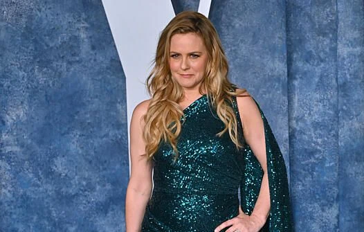 Alicia Silverstone et George Clooney sont dans le Fil des Stars