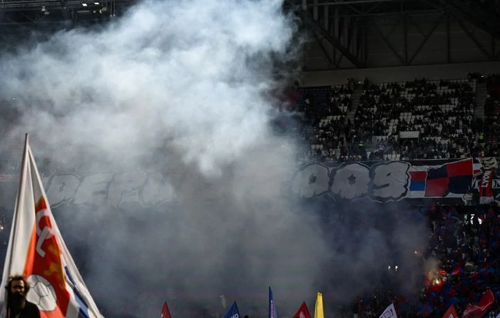 La Ligue tape encore sur l'OL, qui ne pourra pas inviter des enfants