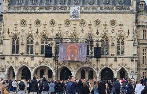 Arras rend un nouvel hommage à l’enseignant assassiné par un terroriste