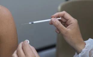 Des employés d’un hôpital du Texas, ne voulant pas être vaccinés, licenciés