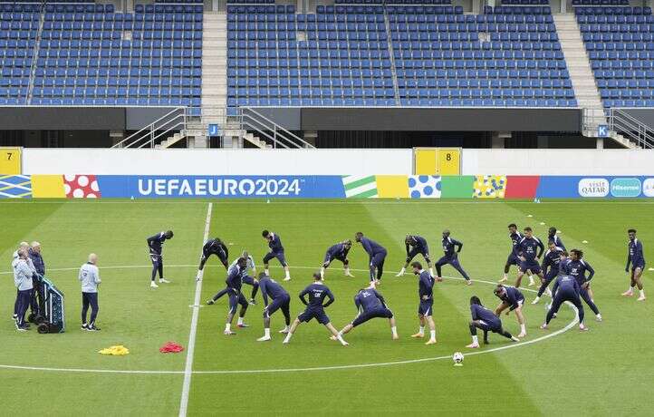 Plus de 100.000 demandes pour voir l’entraînement des Bleus à Paderborn