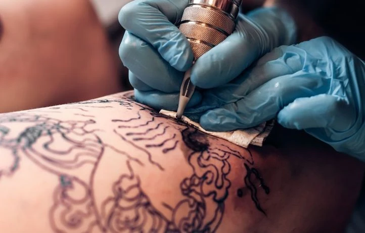 Les réseaux sociaux sont-ils en train de tuer le tatouage ?