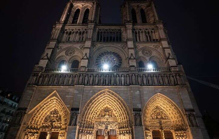 Déjà plus de 250.000 visiteurs pour Notre-Dame de Paris, et de longues files