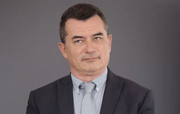 Démission du maire d’Agde incarcéré depuis mars dans l’affaire de la médium