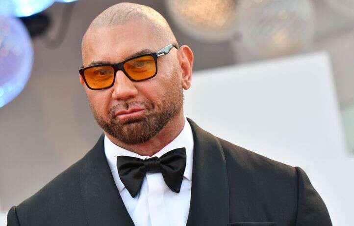 L’acteur et catcheur Dave Bautista regrette vraiment son premier tatouage