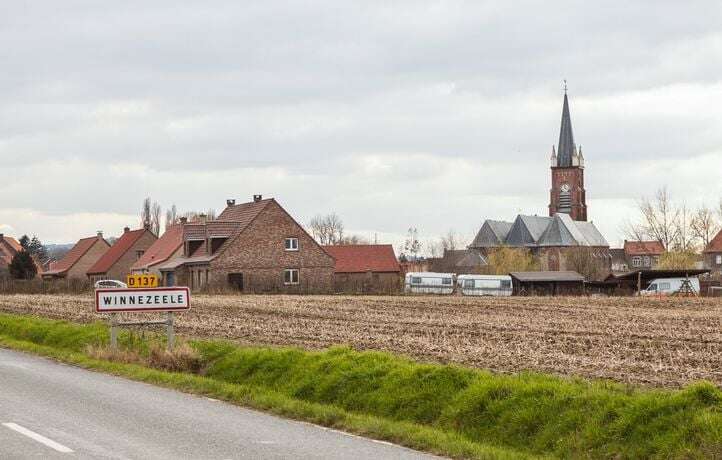 Sa maison percutée cinq fois en cinq ans, elle veut un radar sur la route