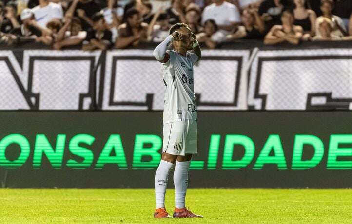 T’es pas content ? Corner rentrant… Neymar climatise ses détracteurs