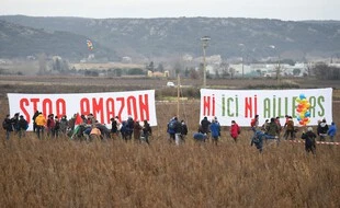 Mobilisation contre l’implantation d’un entrepôt Amazon dans le Gard
