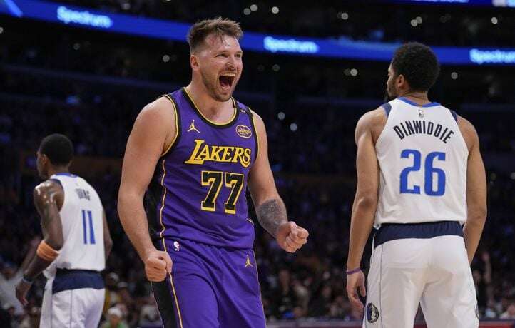 Luka Doncic claque son premier triple-double avec les Lakers contre Dallas