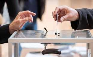 La métropole de Lyon, seule à avoir ce statut, doit-elle disparaître ?