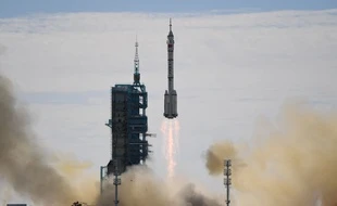 Trois astronautes ont décollé vers la station spatiale chinoise