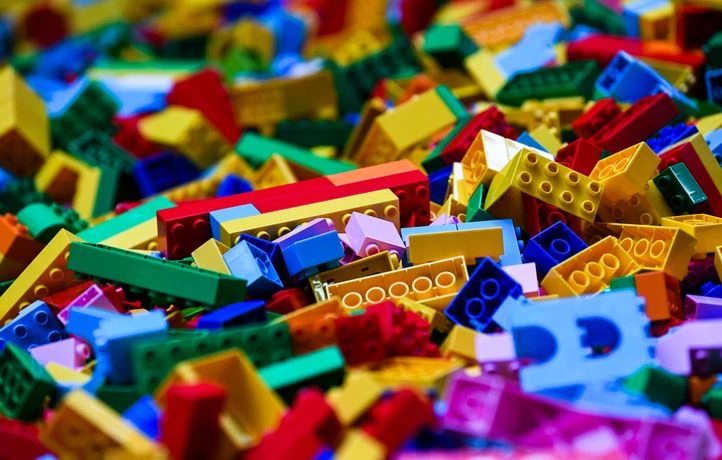 Il pensait devenir sourd, un Lego était dans son oreille depuis 20 ans