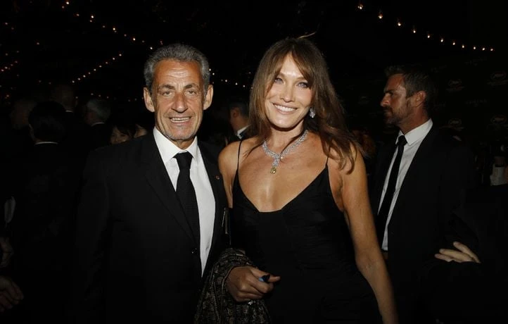Carla Bruni lance sa « Kitchen’song » filmée par Nicolas Sarkozy
