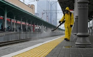 Plus de 9.000 nouveaux cas de Covid-19 en une journée à Moscou, un record