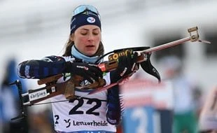 Biathlon EN DIRECT : Justine Braisaz sur sa lancée, Julia Simon en embuscade... Suivez la poursuite dès 12h30